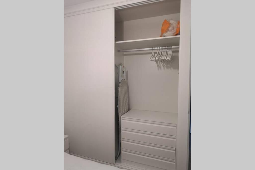 Piso Moderno Con Garaje En El Centro De Vigo Apartment Exterior foto